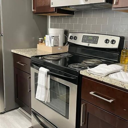 Cozy, High Rise, Large Studio Facing Downtown . Apartment Baltimore Luaran gambar