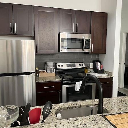 Cozy, High Rise, Large Studio Facing Downtown . Apartment Baltimore Luaran gambar